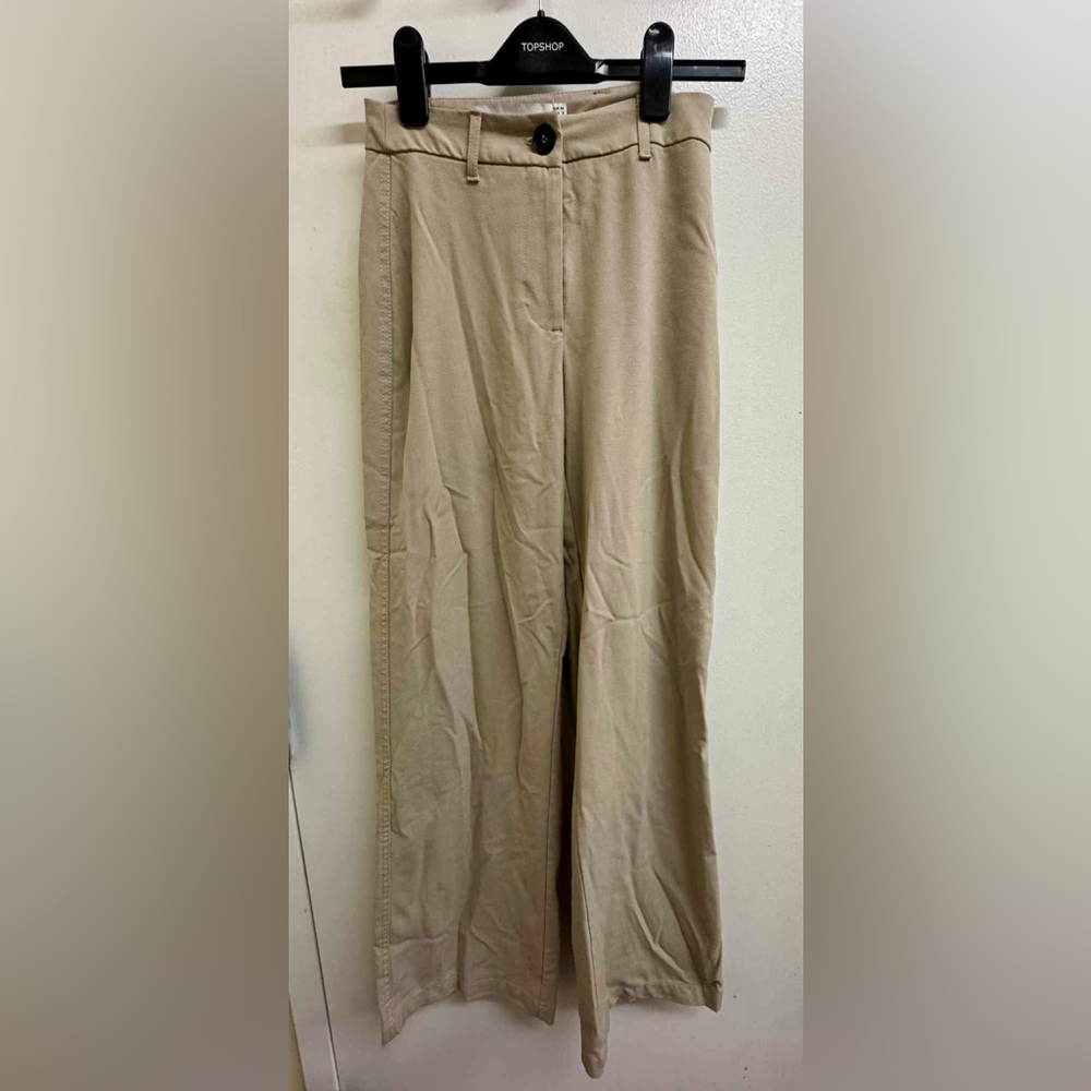Bershka Beige/ Tan Trousers Size 2 (25)